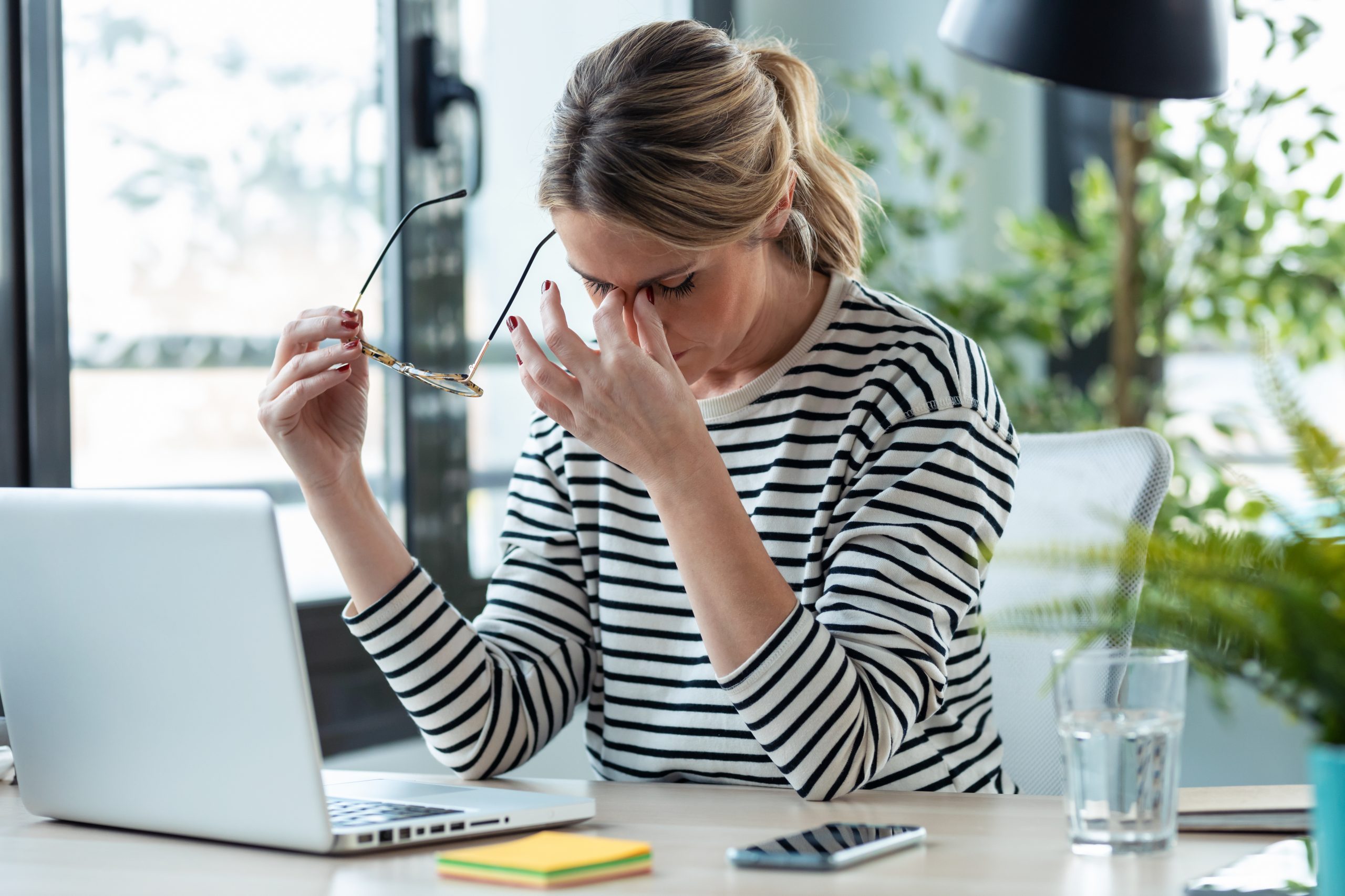 Should be stressed. Интернете. Мини пауза у женщин симптомы.